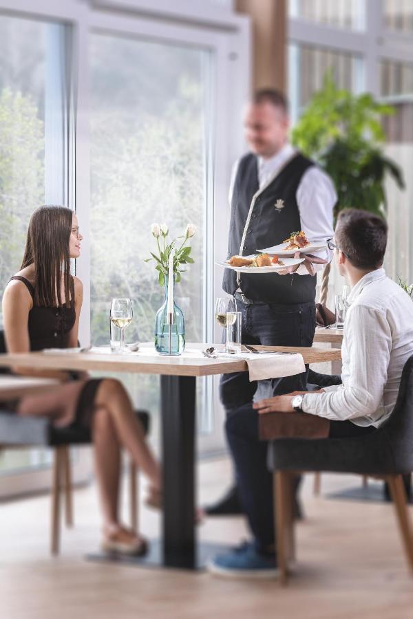Grand Hotel Bellevue ホコ・ポホリェ エクステリア 写真