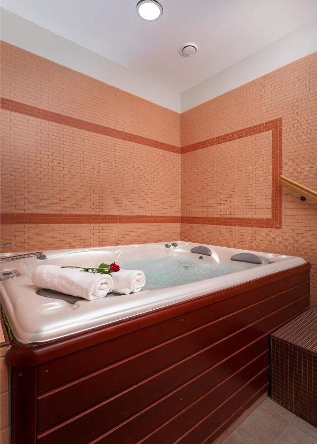 Grand Hotel Bellevue ホコ・ポホリェ エクステリア 写真